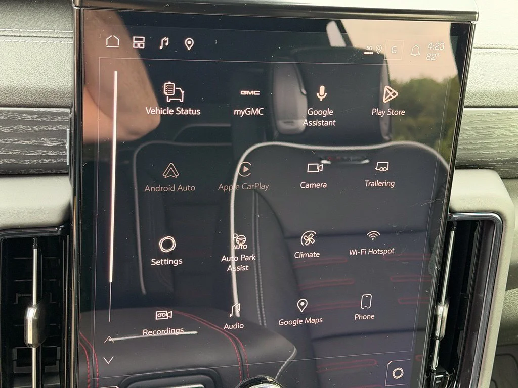 New 2027 Onyx Black GMC AT4 Ultimate image 17