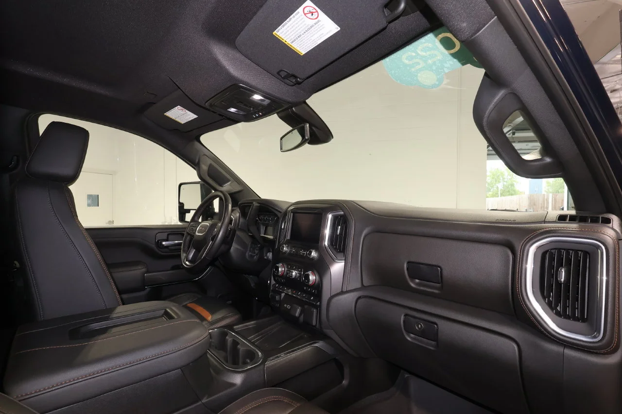 Certified Used 2022 PACIFIC BLUE METALLIC GMC AT4 image 29