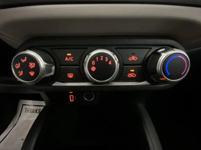 Used 2021 Gray Nissan 1.6 SV image 18