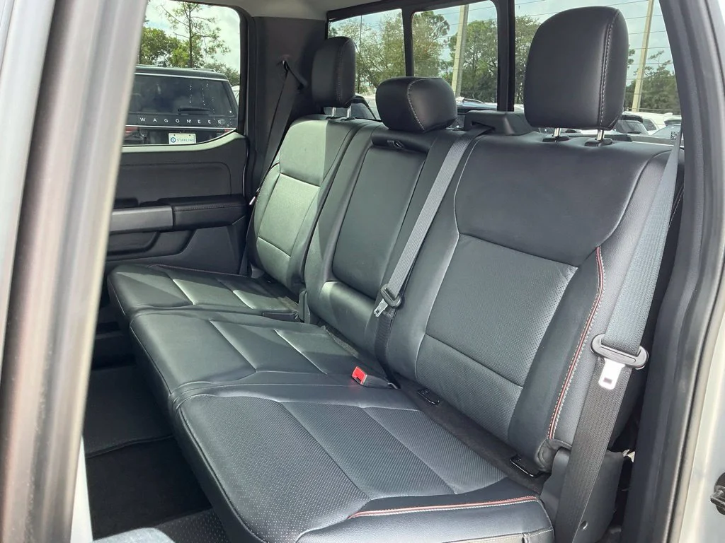 Used 2022 Silver Ford Lariat image 23
