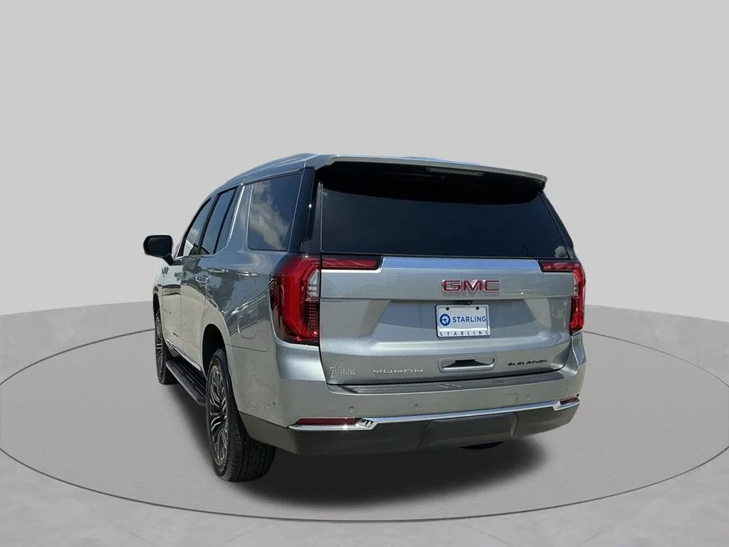 Used 2025 Silver GMC Elevation image 6