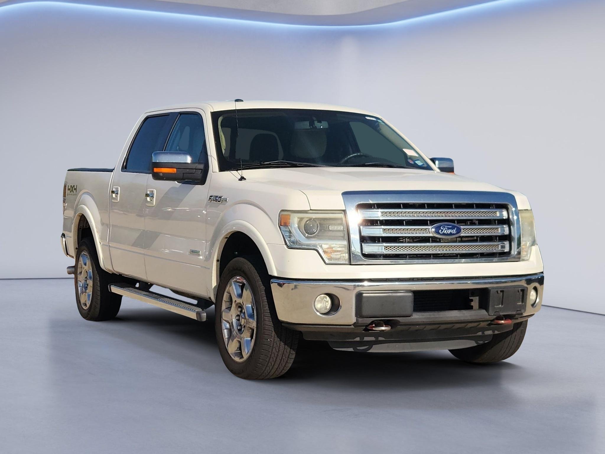 Used 2013 White Platinum Metallic Tri-Coat Ford Lariat image 3