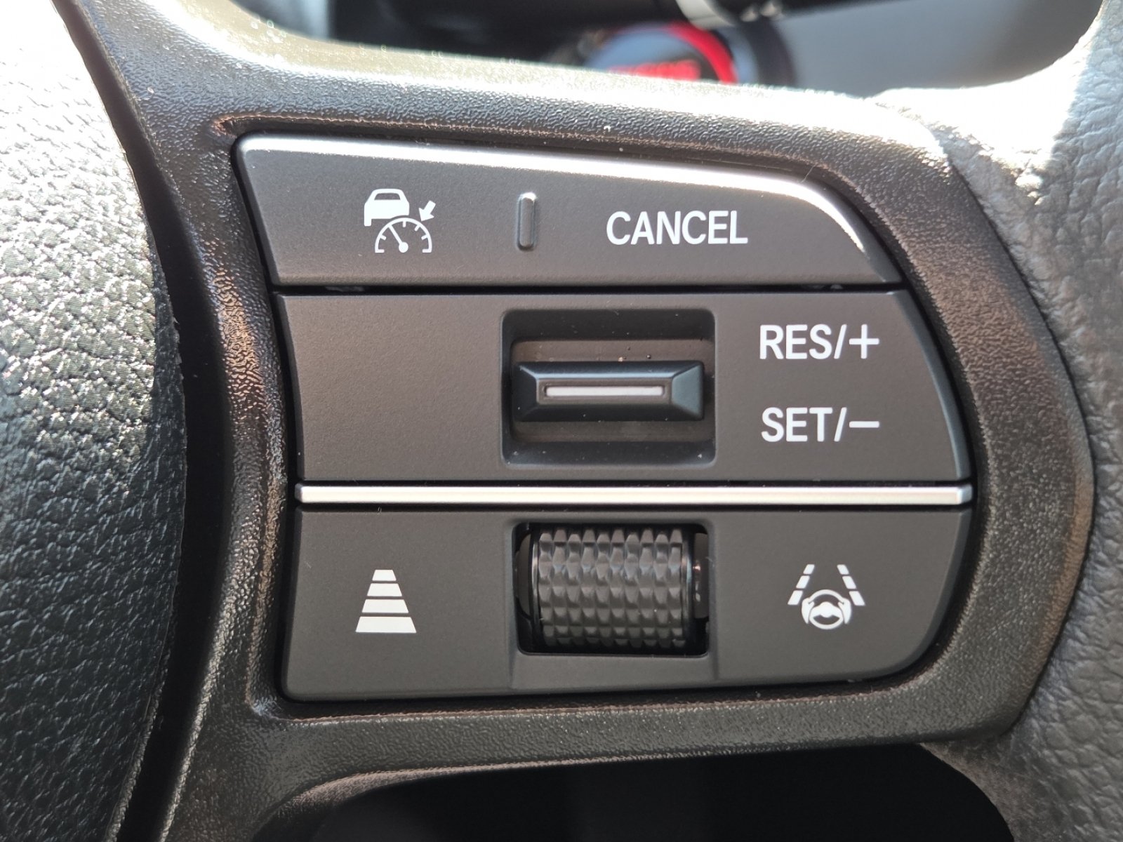 Certified Used 2025 Meteorite Gray Metallic Honda SE image 10