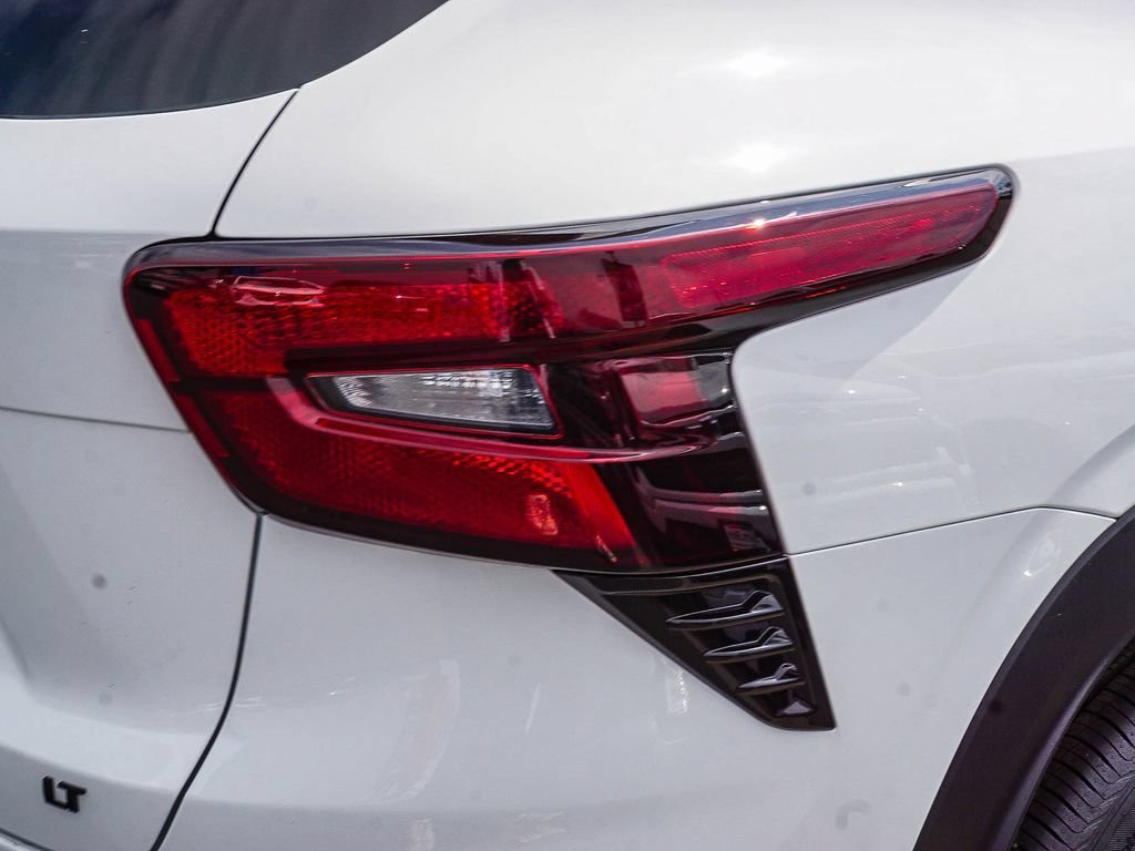New 2026 Summit White Chevrolet LT image 7