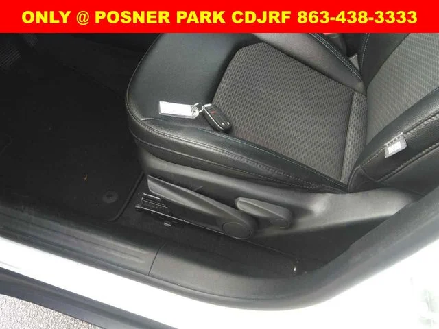 Used 2024 White Jeep Latitude image 10
