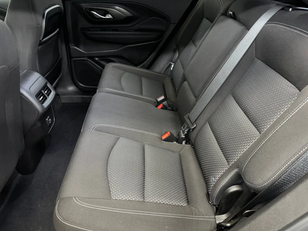 Used 2023 Sterling Metallic GMC SLE image 20