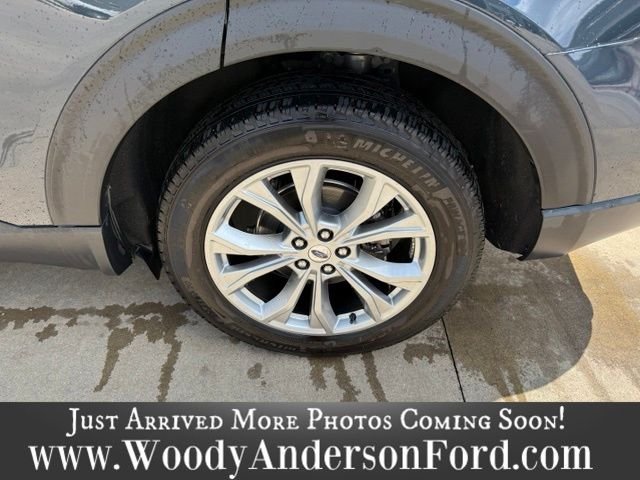 Used 2023 Blue Ford Limited image 4