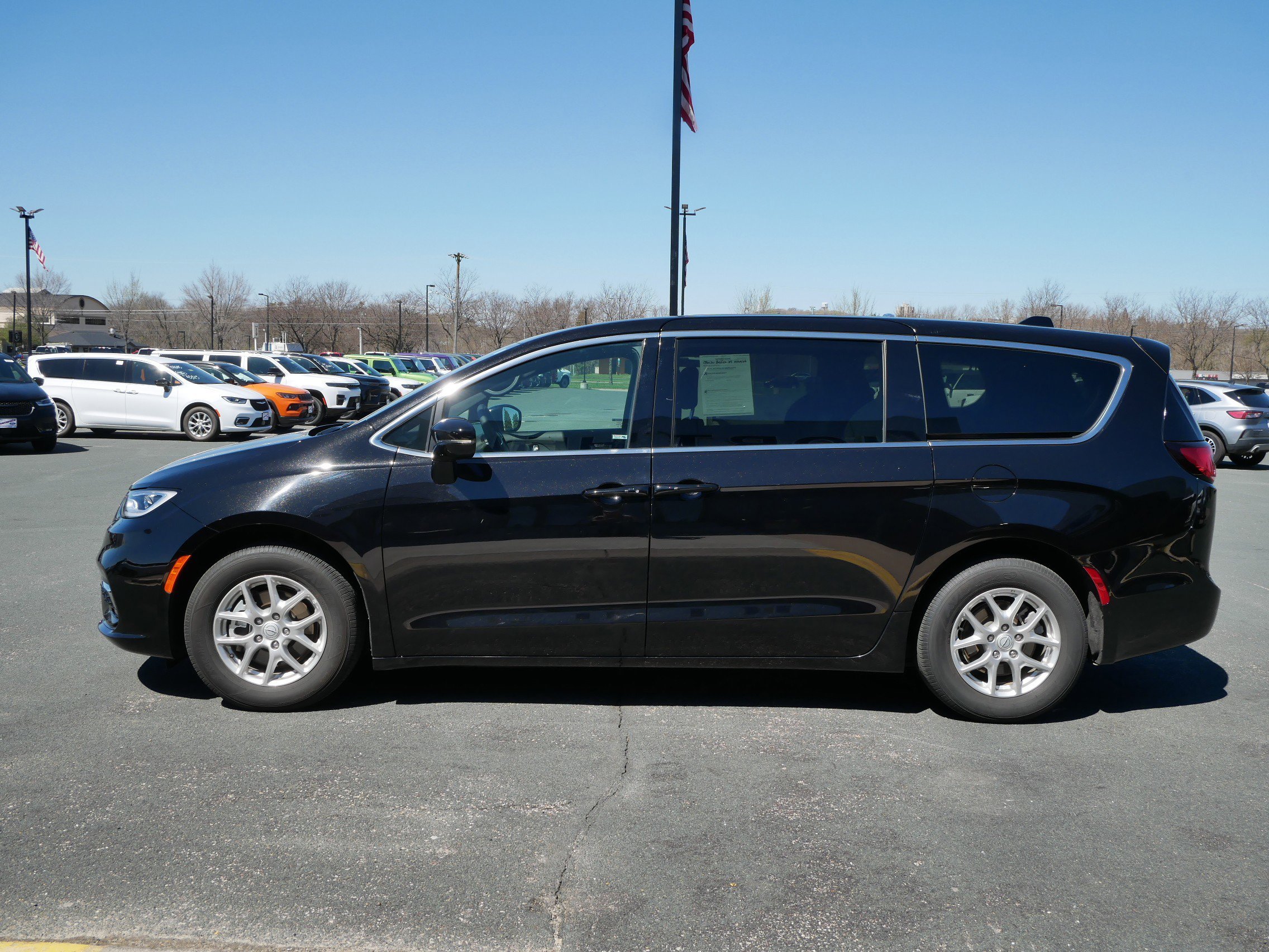 View vehicle photo 5