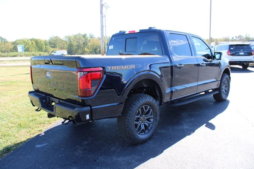New 2026 Antimatter Blue Metallic Ford Tremor® image 18
