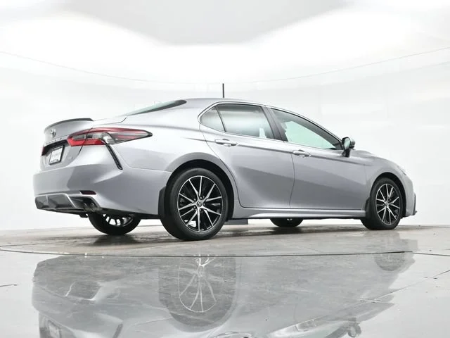 Used 2022 Celestial Silver Toyota SE image 29