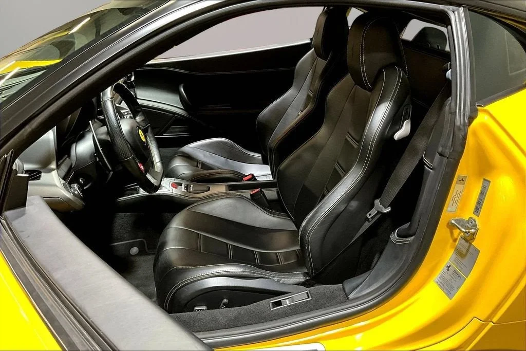 Used 2013 Giallo Modena Ferrari  image 18