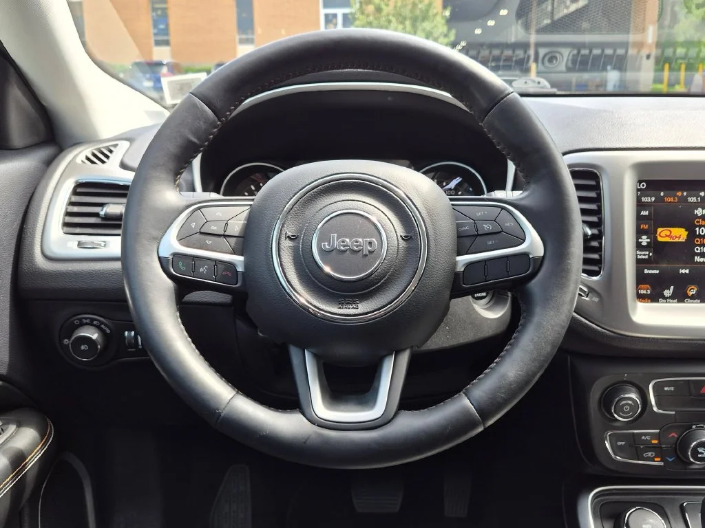 Used 2018 White Jeep Latitude image 13