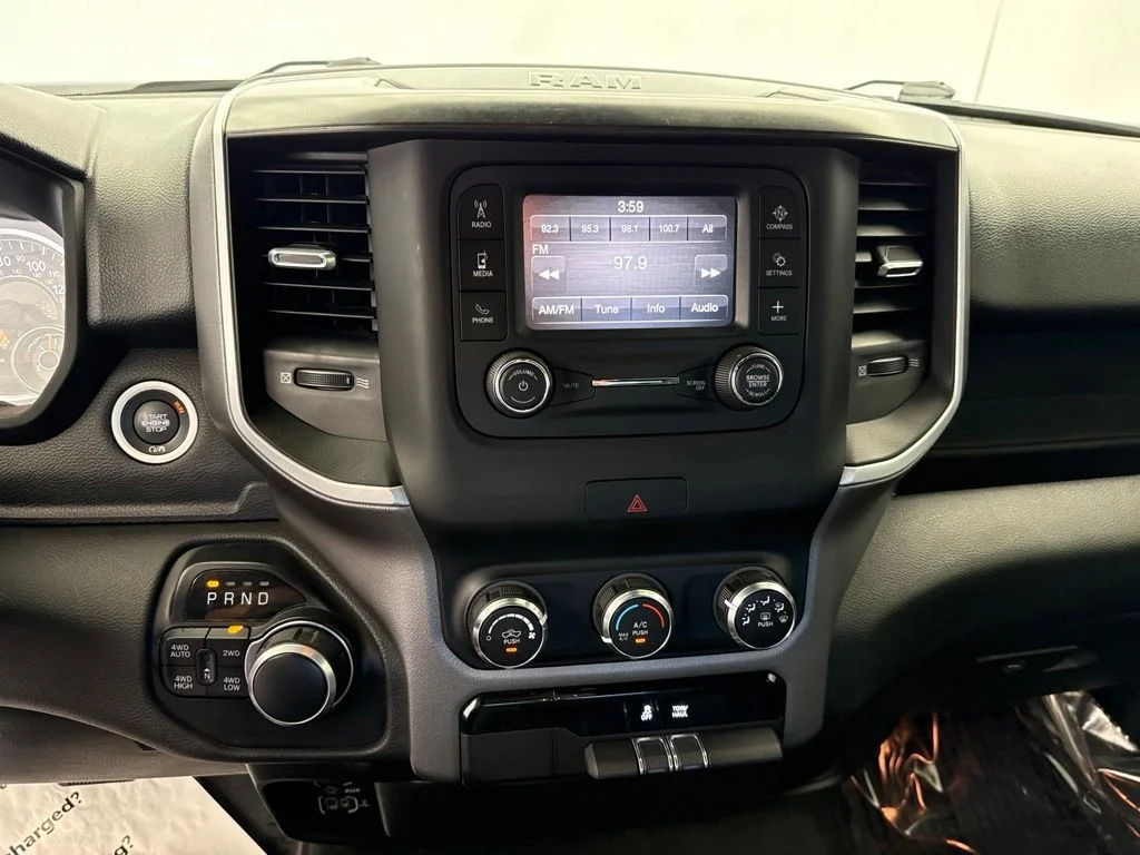 Used 2021 Silver Ram Big Horn/Lone Star image 22