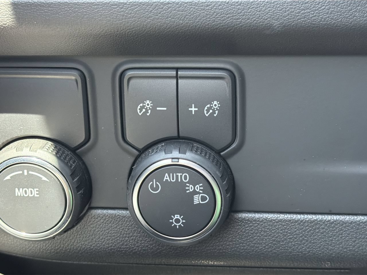 Used 2024 Black Chevrolet High Country image 27
