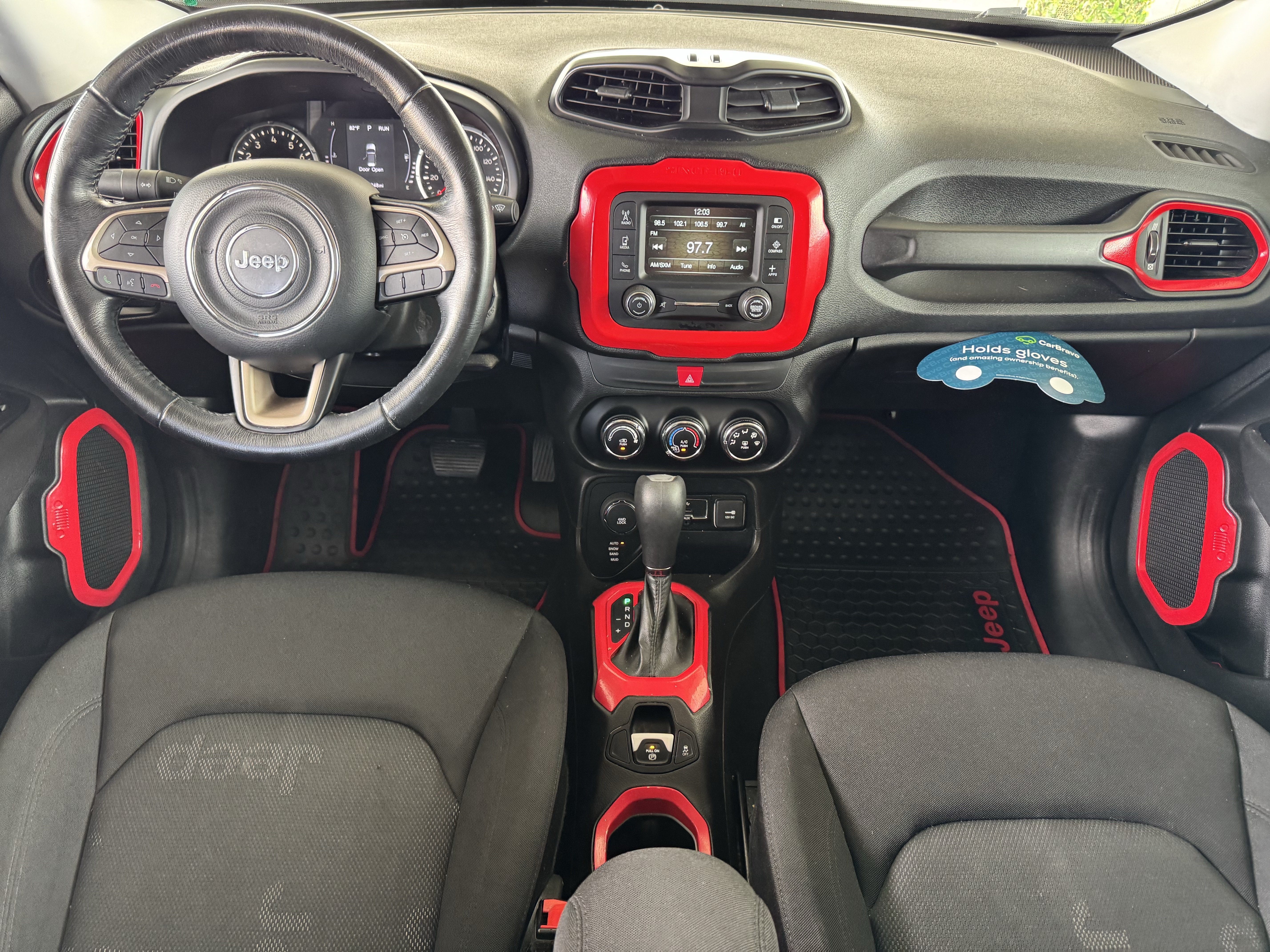 Used 2017 Gray Jeep Latitude 4x4 image 17
