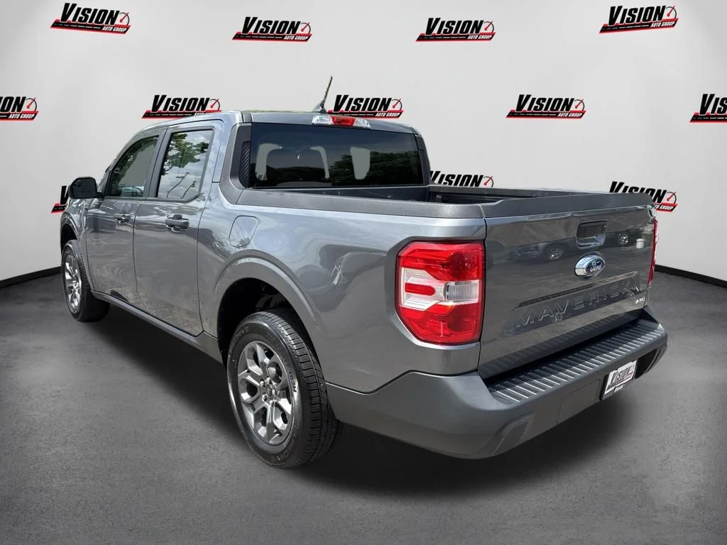 Used 2024 Gray Ford XLT image 7