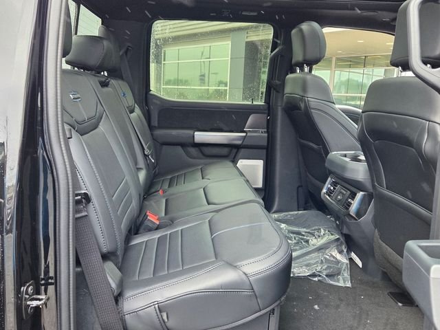 2026 Ford F-250 Super Duty Platinum - Photo 16