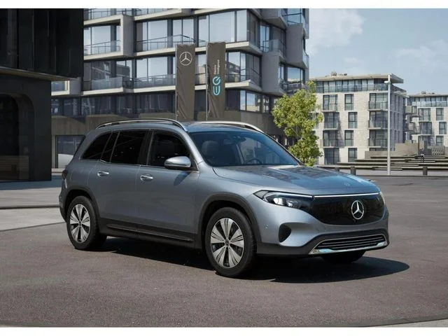 Used 2025 Silver Mercedes-Benz 250+ image 14
