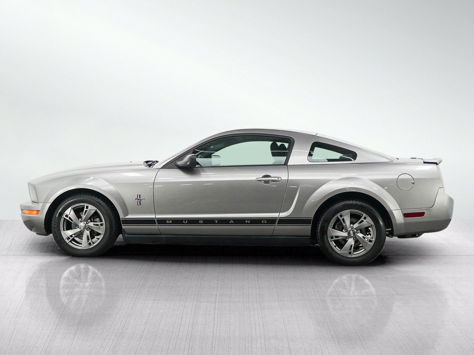 Used 2008 Ford Mustang Premium with VIN 1ZVHT80N585130694 for sale in Minneapolis, Minnesota