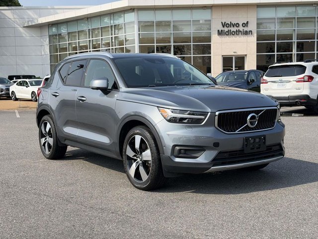 2019 Volvo XC40 Momentum