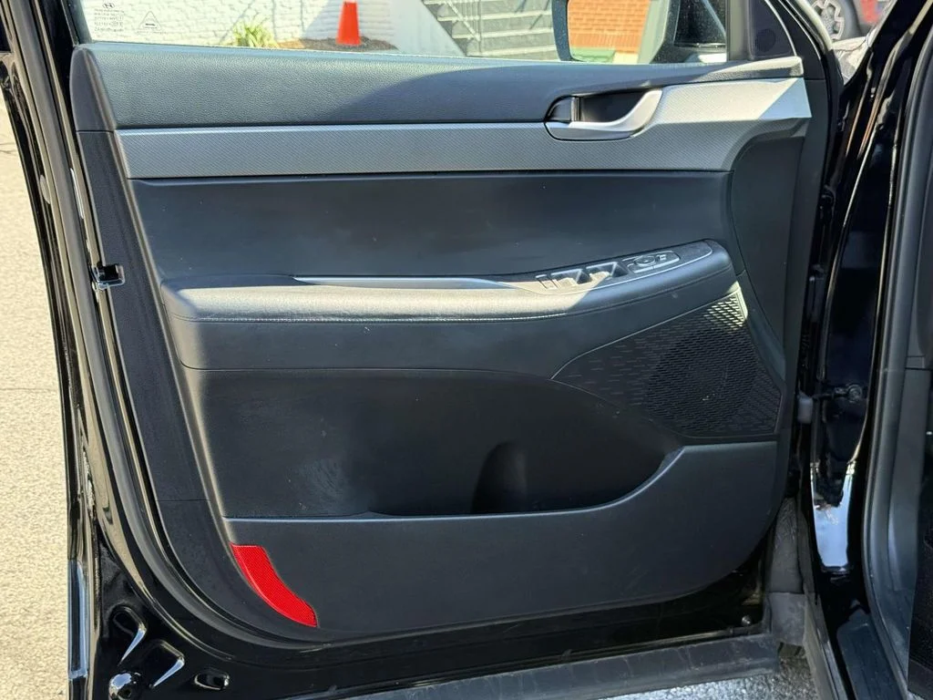 Used 2023 Black Hyundai SEL image 28