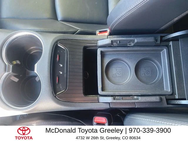 Used 2022 White Toyota XLE image 21