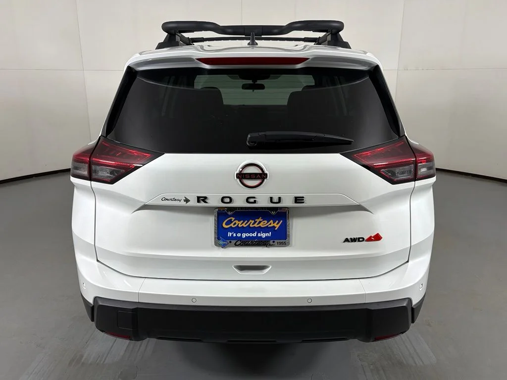 New 2026 Everest White Pearl TriCoat Nissan Rock Creek® image 7