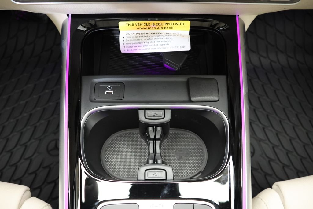 Used 2026 Night Black Mercedes-Benz GLB 250 image 28