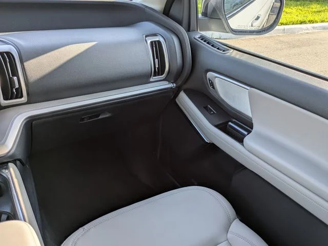 New 2027 Glacier Gray Metallic Tri-Coat Ford MAX Active image 17