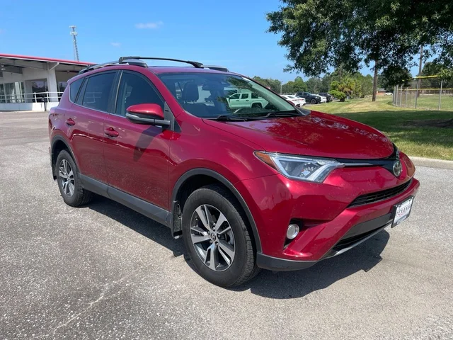 Pre-Owned 2018 Toyota RAV4 XLE AWD 4D Sport Utility