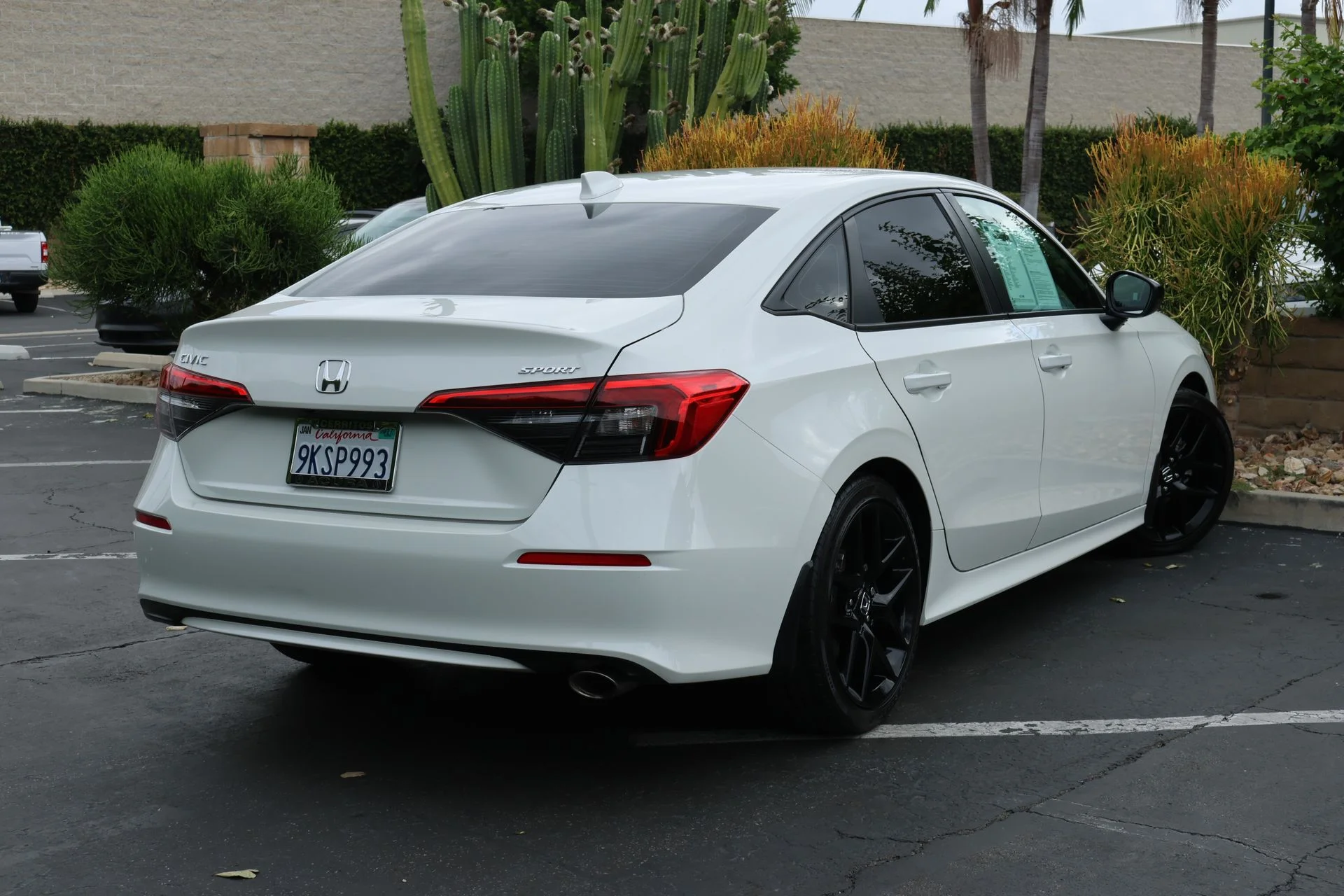 Used 2024  Honda Sport image 2