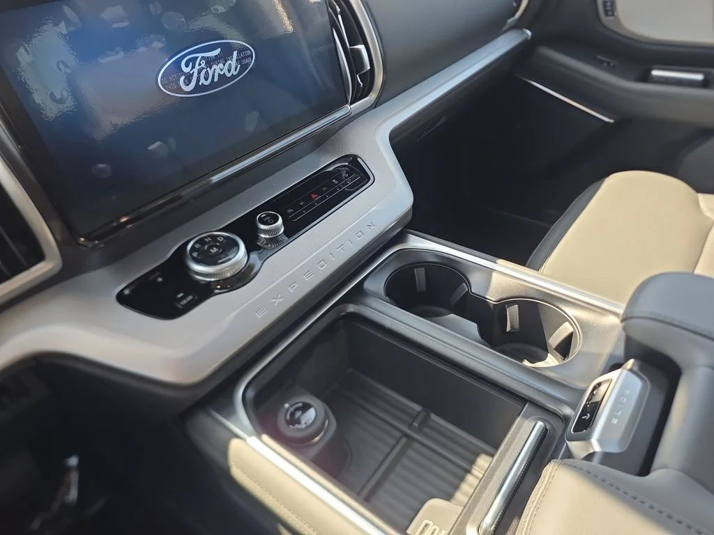 New 2026 Agate Black Metallic Ford MAX Active image 19