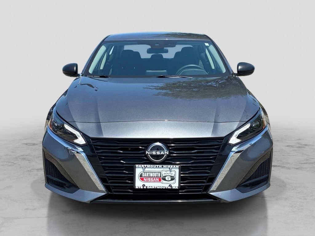 Used 2024 Gray Nissan 2.5 SV image 2