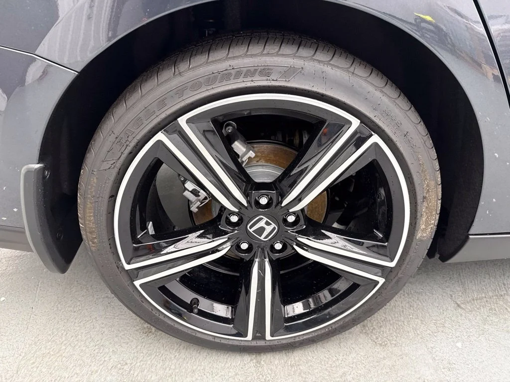 New 2026 Meteorite Gray Metallic Honda SE image 10