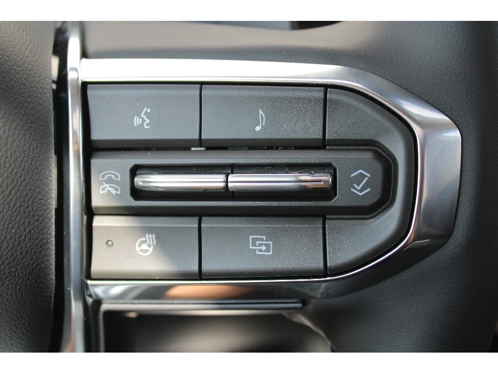New 2026 STERLING METALLIC GMC AWD Denali image 17