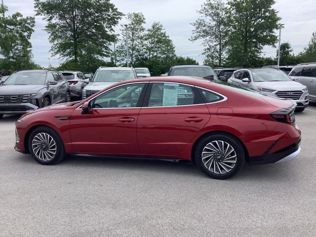 New 2025 Red Hyundai SEL image 8