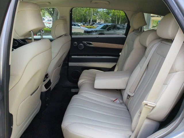 Used 2021 Silver Genesis 2.5T image 12