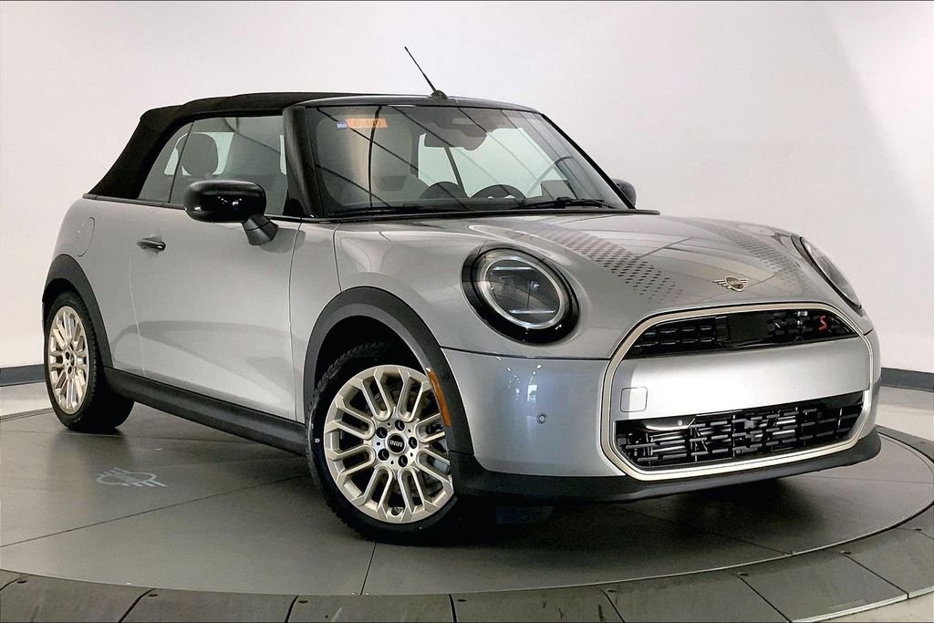 2026 MINI Convertible Cooper S Signature's photo