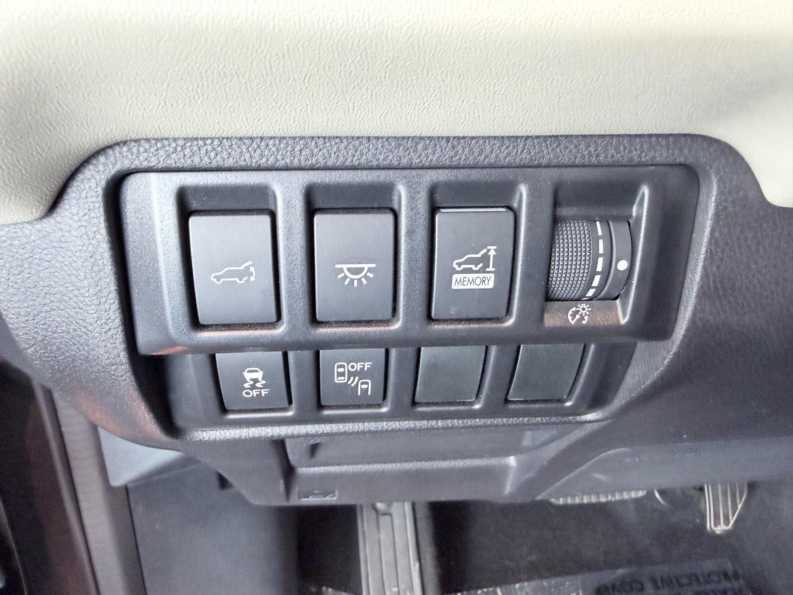 Used 2020 Magnetite Gray Metallic Subaru Limited image 49
