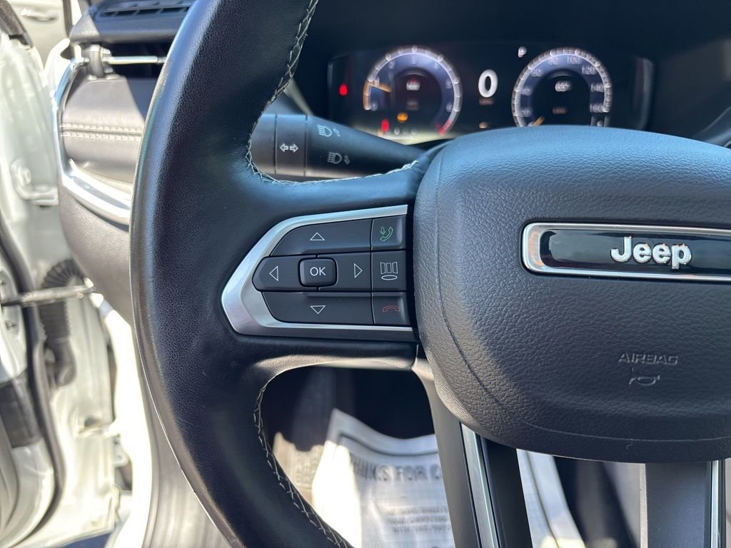 Used 2022 White Jeep High Altitude image 27