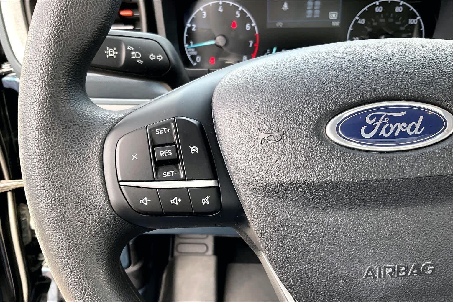 Used 2022 Alto Blue Tinted Clearcoat Metallic Ford XLT image 20