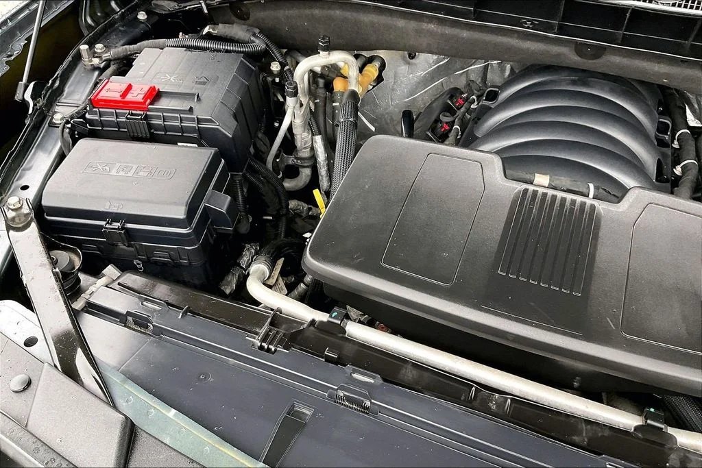 Used 2021 Gray Chevrolet Premier image 31