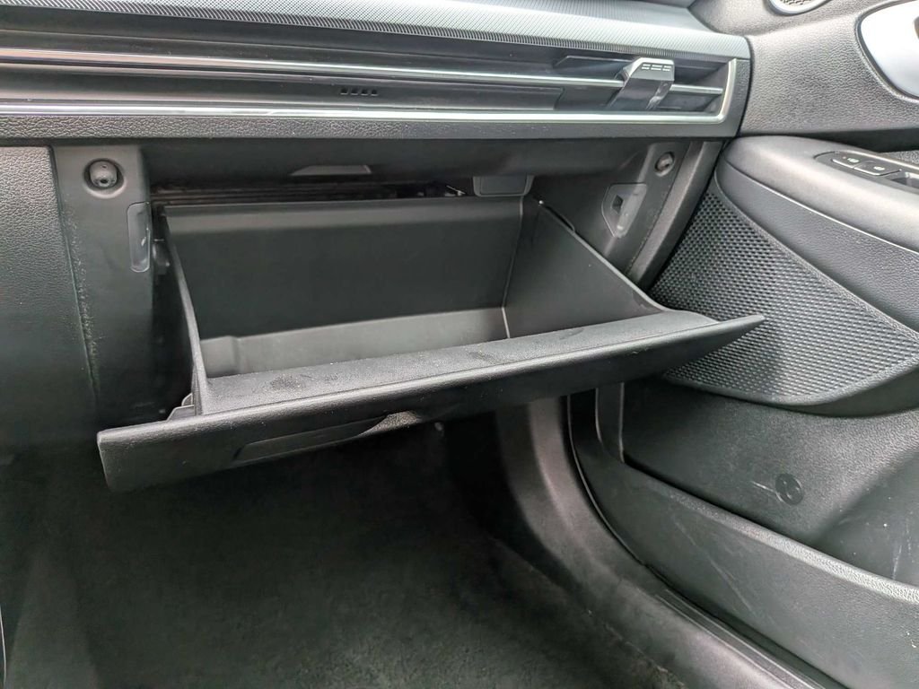 Used 2025 Silver Hyundai SEL image 27