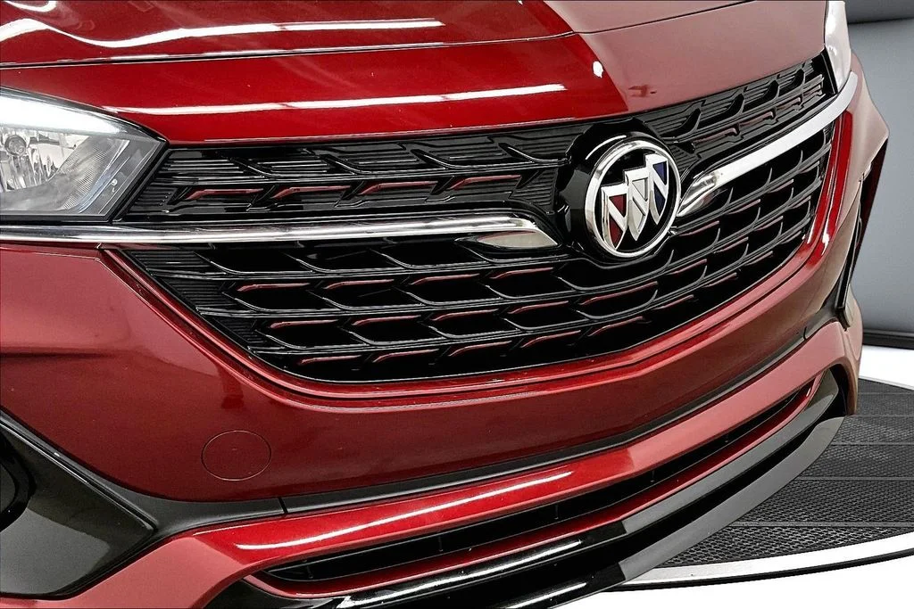 Used 2023 Red Buick Select image 32