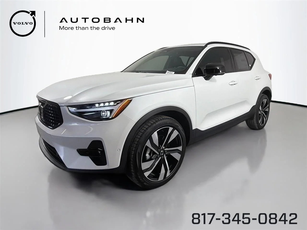 2026 Volvo XC40 B5 Ultra Dark AWD's photo