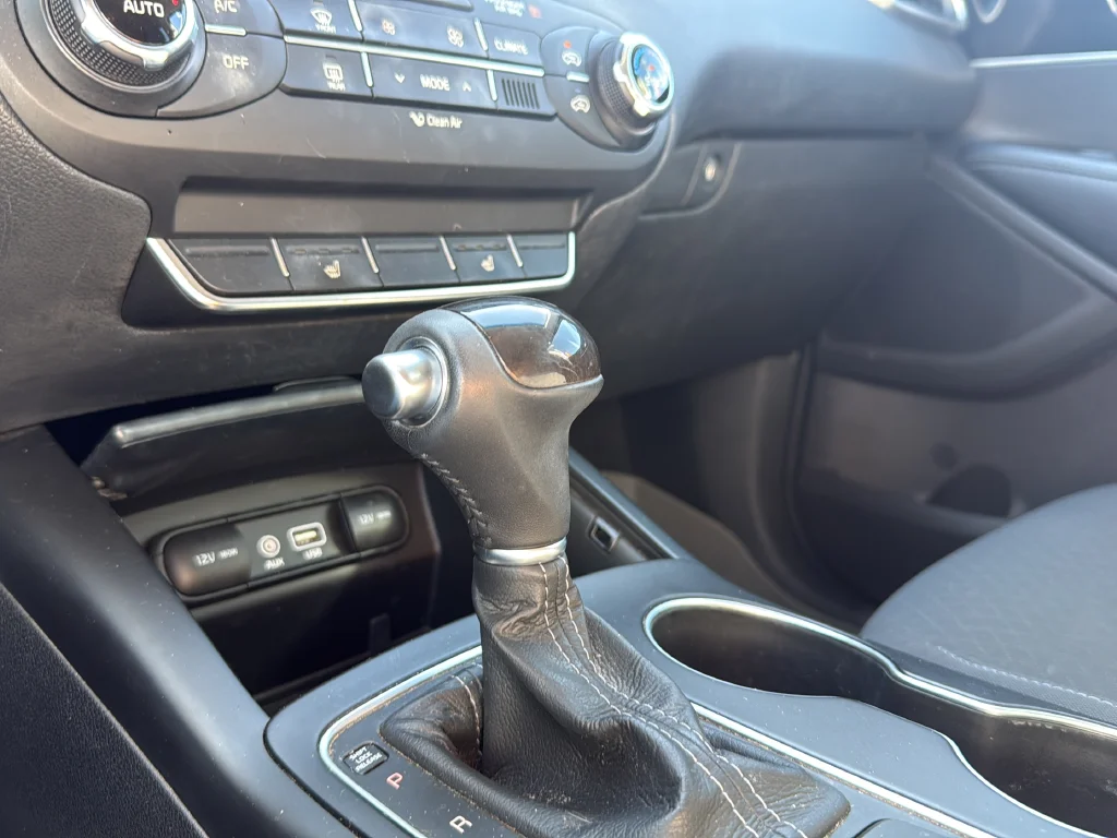 Used 2017 Silver Kia LX image 29
