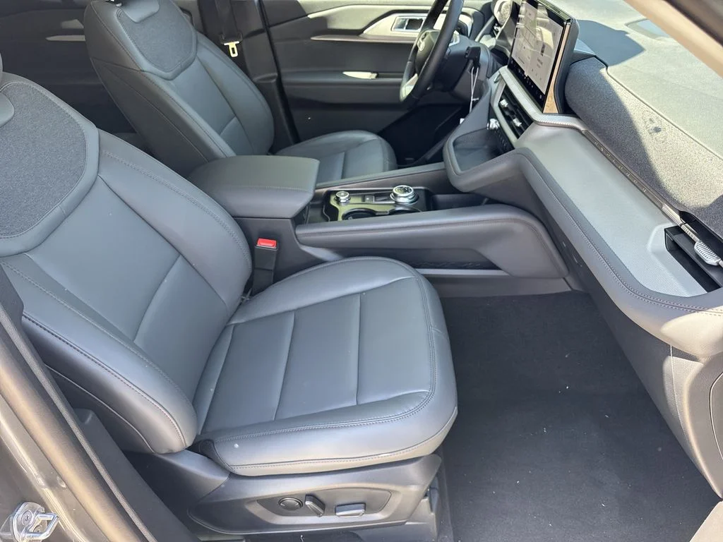 New 2026 Gray Ford Active image 13