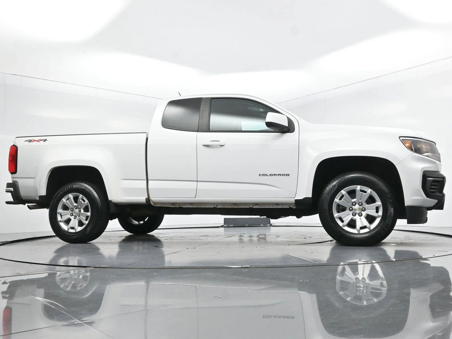 Used 2022 Summit White Chevrolet 4WD LT image 49