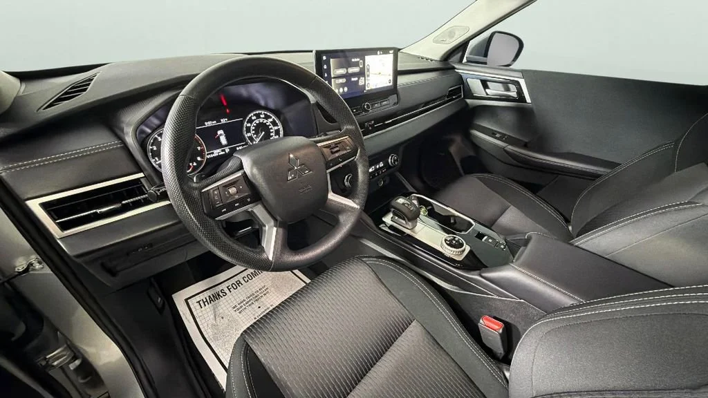 Used 2025 Silver Mitsubishi ES 2.5 2WD image 18
