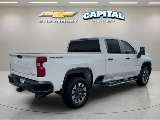 Used 2024 White Chevrolet Custom image 5